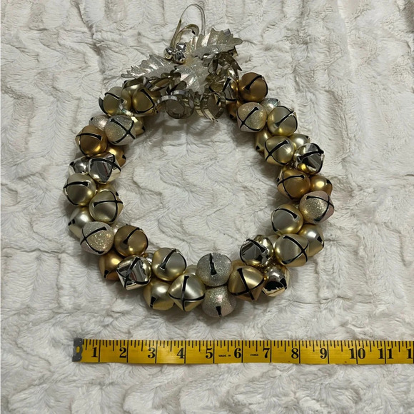 JINGLE BELL DOOR WREATH Door, Walk decor, Christmas Holiday gifts/decor - Picture 2 of 3